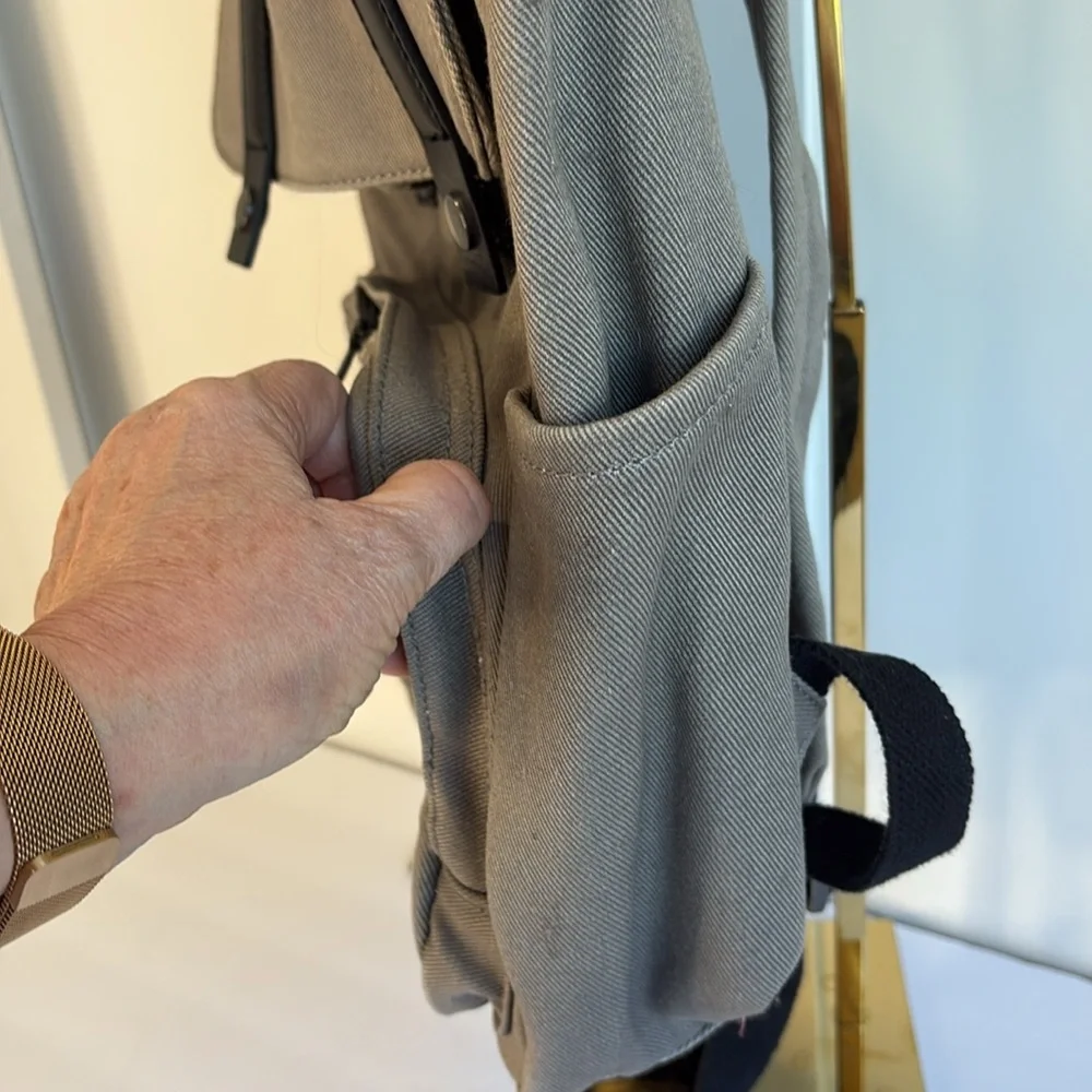 Everlane euc front